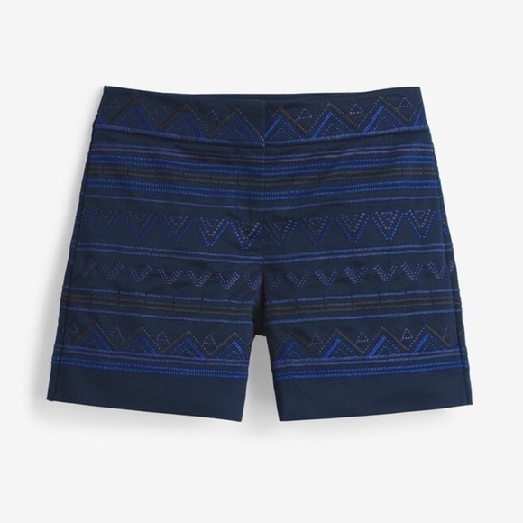 [WHBM] Navy Embroidered Shorts - Picture 6 of 8